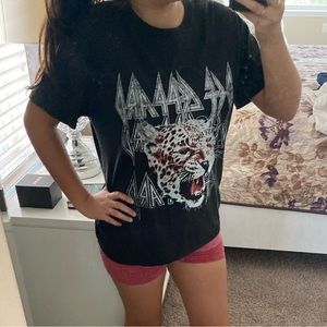 DEF LEPPARD black t-shirt